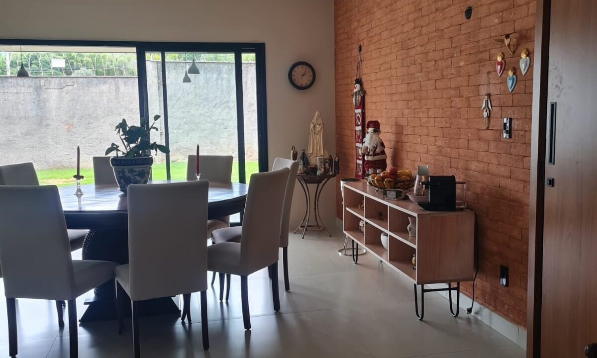 c7f6cb6e-b50f-4cee-87ea-193df24a09b7